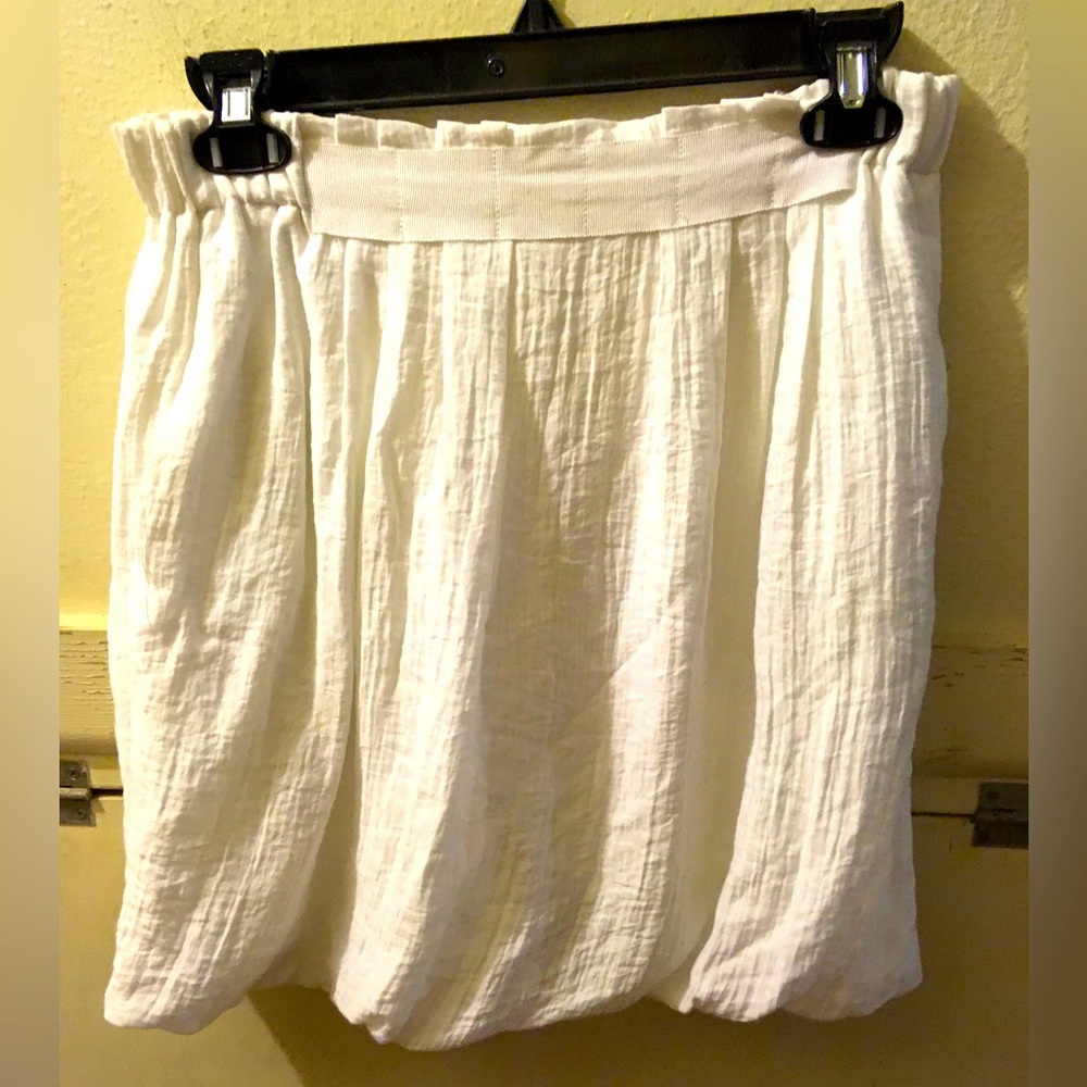 BGBG WhiteMini Skirt w/pockets🔥🔥🤍🤍